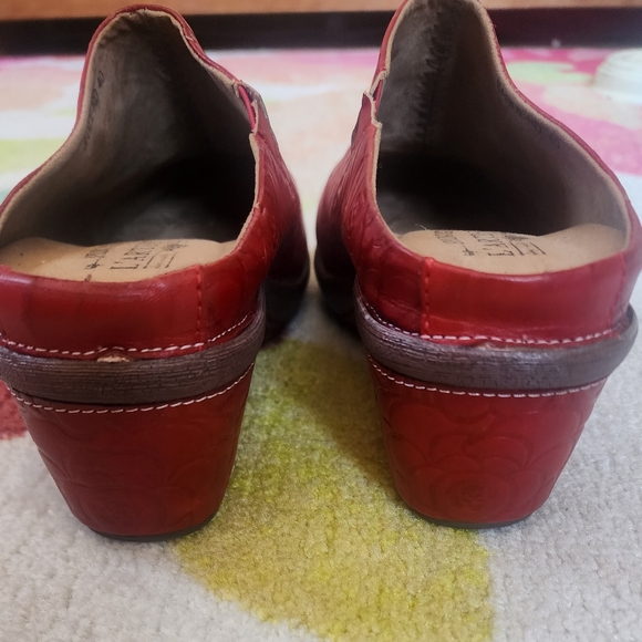 L'Artiste by Spring Step Bande Embossed Leather Clog Red Sz 40 - Picture 5 of 8